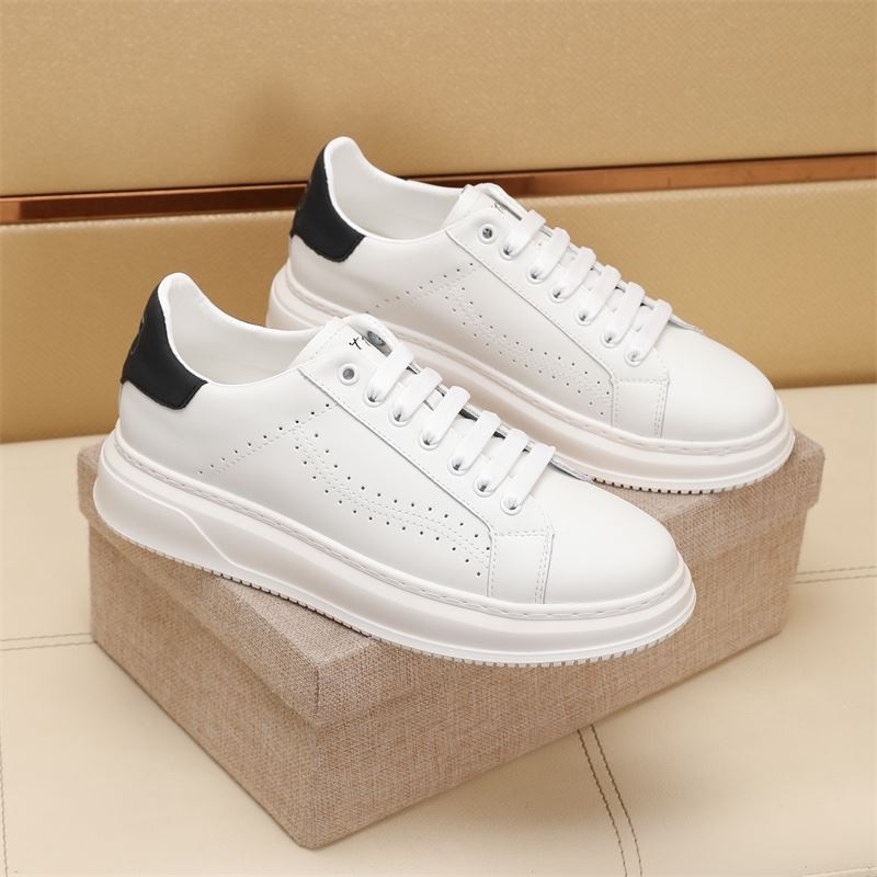 Alexander Mcqueen Casual Shoes